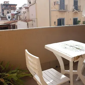 Apartment Old Style - Boutique With Terrace In Center